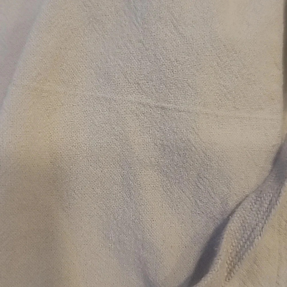 KHAKI Capris - Picture 5 of 5